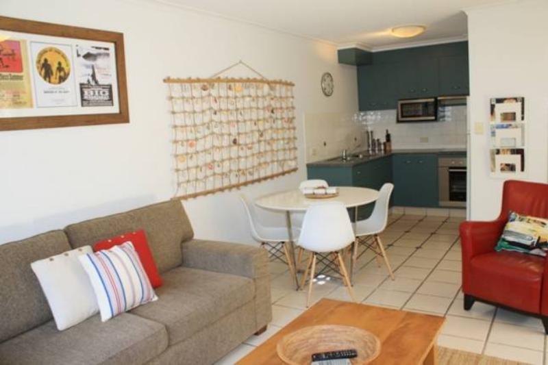 Cossies By The Sea Aparthotel Teluk Byron Bagian luar foto
